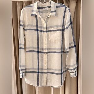 GAP Linen Boyfriend Fit White Button-Down Shirt with Navy Plaid